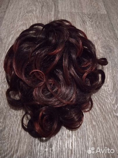 Волосы на заколках искусственные