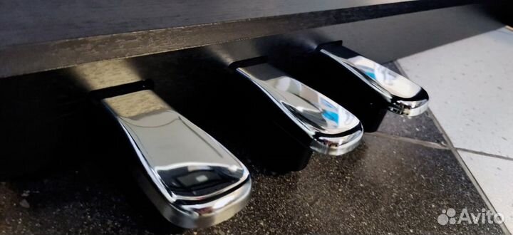 Roland F701-CB Цифровое пианино, черное