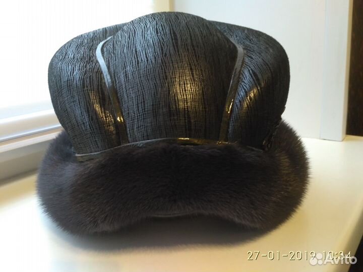 Шапка с мехом норки