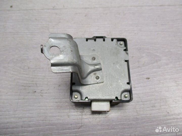 Блок управления центральным замком Toyota Echo 1.3