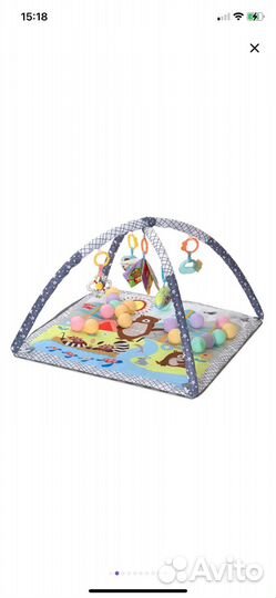 Игровой коврик с игрушками