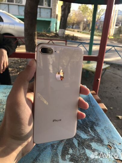 iPhone 8 Plus, 64 ГБ