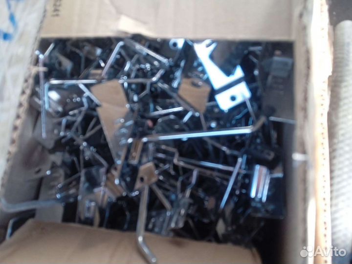 Крючки для экономпанелей новое