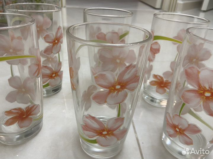 Набор стаканов для воды и соков