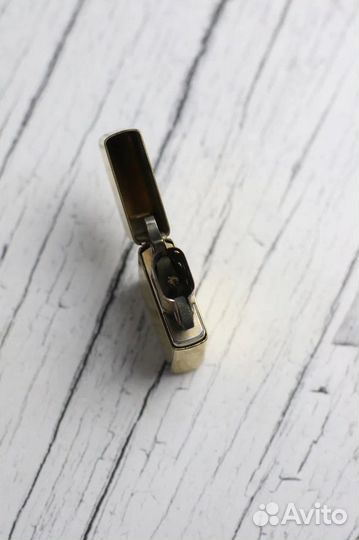 Зажигалка бензиновая zippo