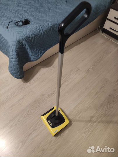 Пылесос метёлка Karcher KB5