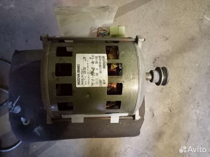 Двигататель стиральной машины