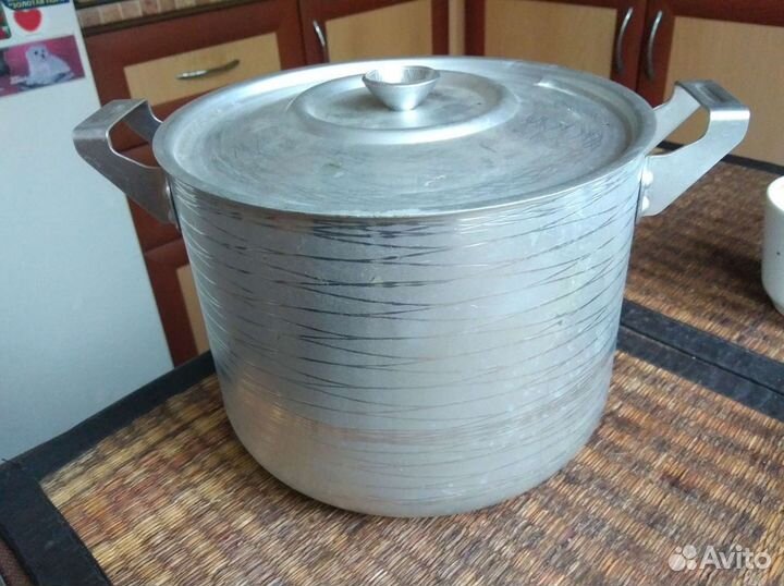 Кастрюля алюминиевая 3 л. и сковорода алюминиевая