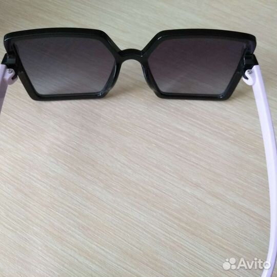 Солнцезащитные очки женские