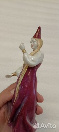 Статуэтка Полонное зкх СССР фарфоровая