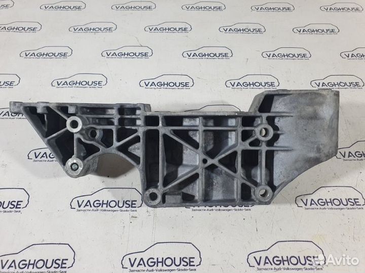 Кронштейн генератора Volkswagen Golf MK4 1.6 2001