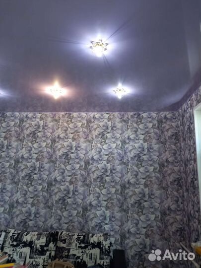 Поклейка абоев шпаклёвка стен и потолков,покраска