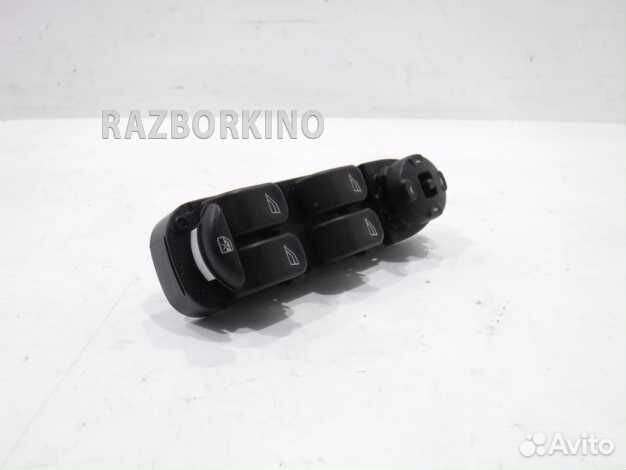 Блок управления стеклоподъемниками и зеркалами