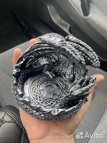 Дракон в серебре