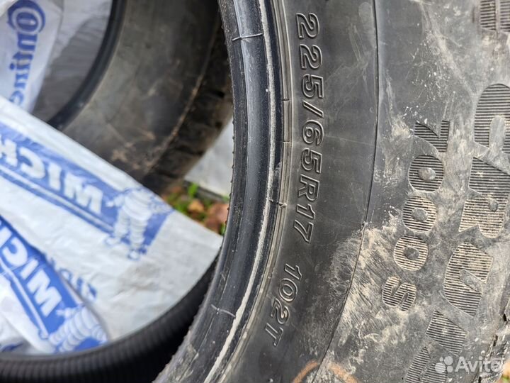 Bridgestone Ice Cruiser 7000S 225/65 R17 102T
