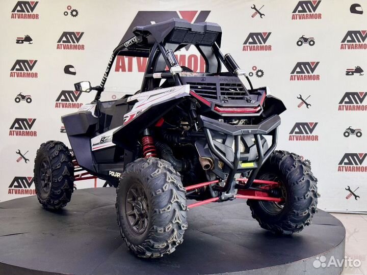 Мотовездеход Polaris RZR RS1