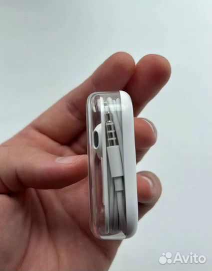 Apple Earpods 3.5 мм с кейсом (новые)