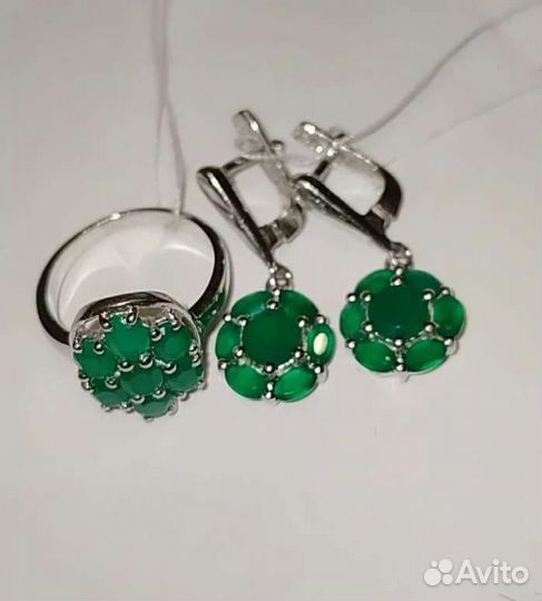 Серебряные серьги и кольцо с зелёным агатом