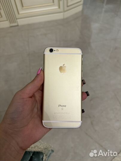 iPhone 6S, 64 ГБ