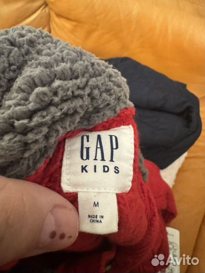 Свитер фирмы GAP на мальчика