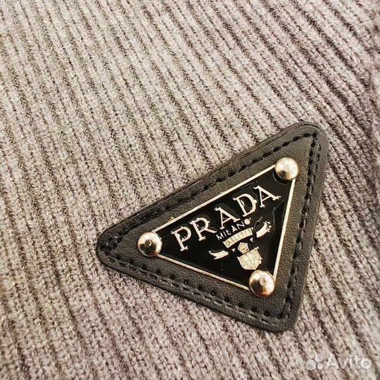 Свитер Prada