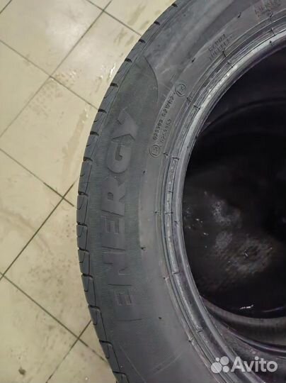 Goodyear EfficientGrip Performance 205/55 R16