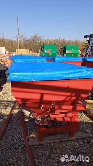 Разбрасыватель удобрений АгроГруппДПол РУМ-1000, 2023