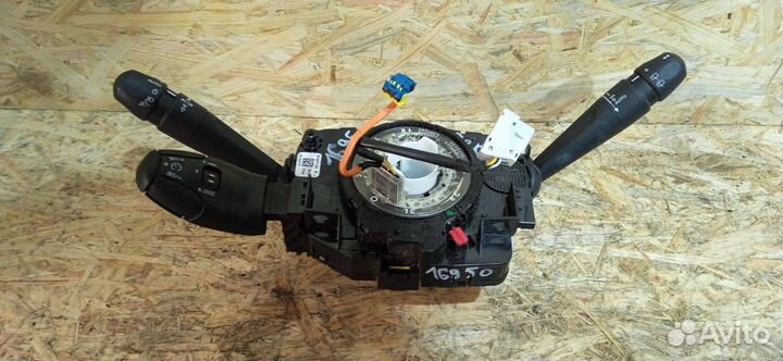 Переключатель подрулевой (стрекоза) Peugeot 2008