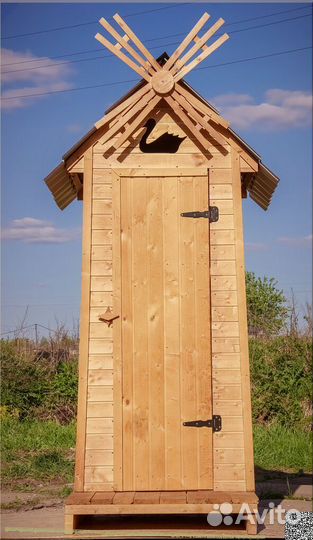 Уличный туалет деревянный SOX558