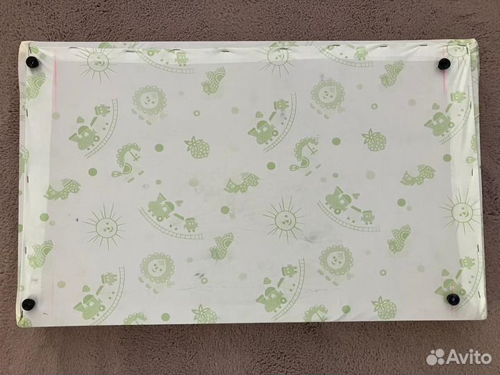 Пеленальная доска на кроватку