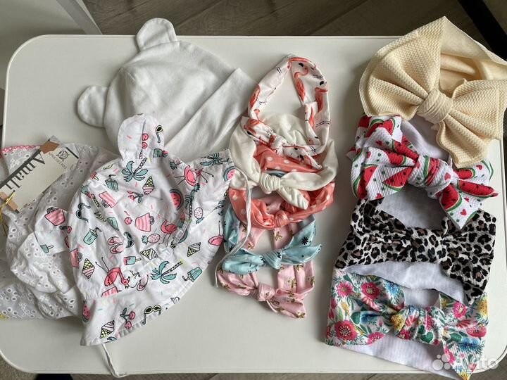 Пакет головных уборов для девочки от 0 до 1 года