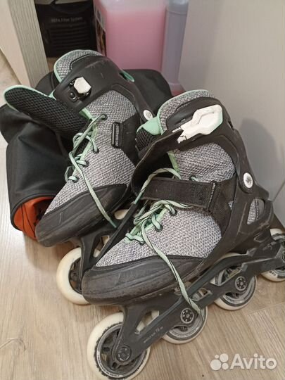 Ролики, шлем, защита и сумка для роликов