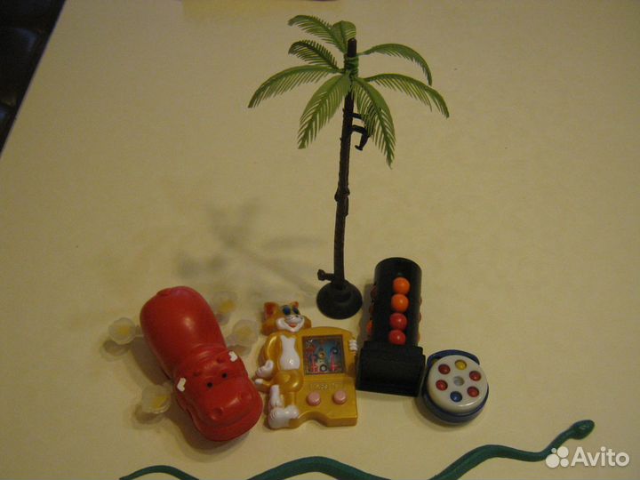 Игра с кольцами и бегемот, Советские игрушки