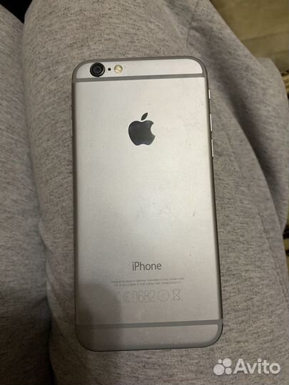 Телефон iPhone 6s