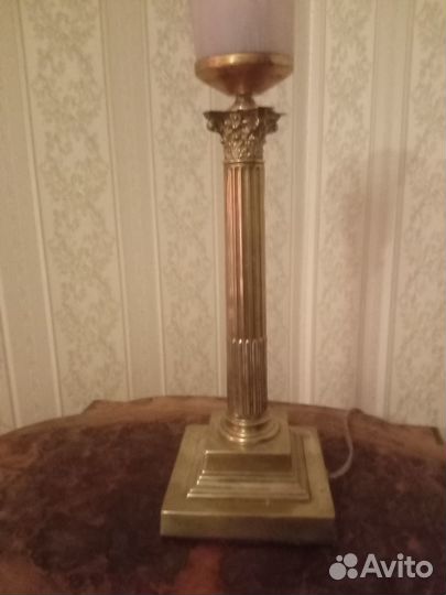 Винтажная старинная антикварная настольная лампа