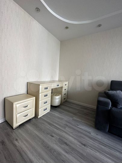 2-к. квартира, 76 м², 3/9 эт.