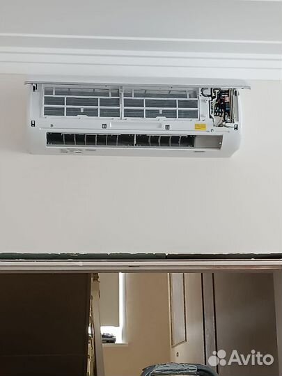 Кондиционер Aeronik ASI-09HS5/ASO-09HMS5