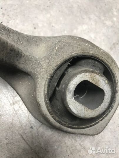 Рычаг подвески передний правый Mercedes-Benz