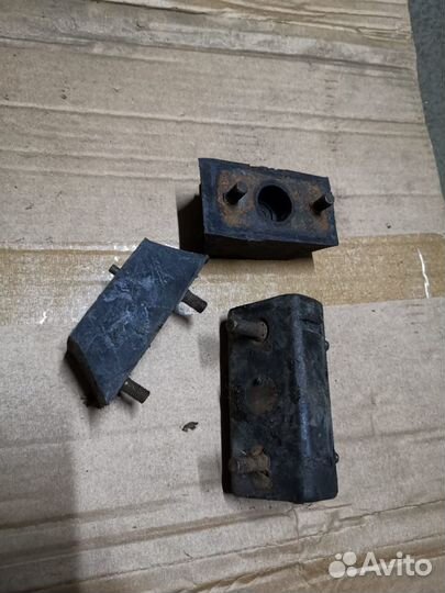 Подушки опоры двигателя Газ 21 Волга газ 69 М20