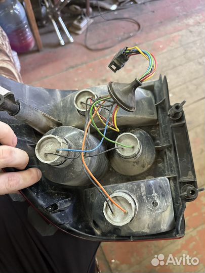 Фонарь задний левый лада приора 2