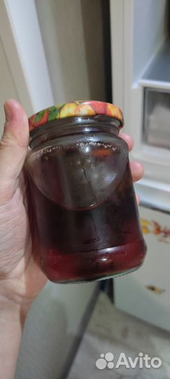 Мёд с сосновой шишкой и варенье из шишек