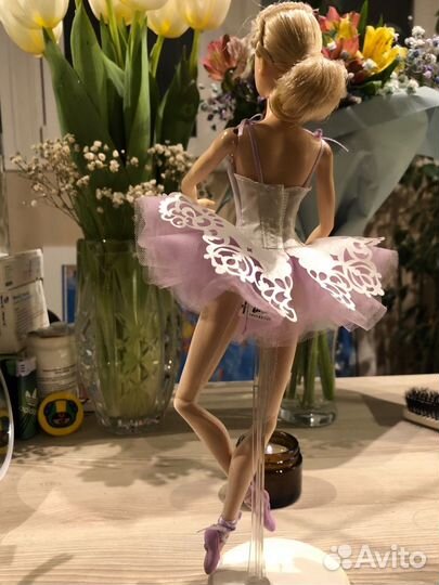 Кукла барби балерина на подставке