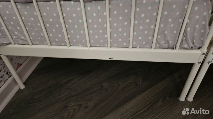 Раздвижная металлическая кровать IKEA Миннен