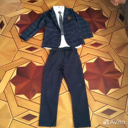 Школьный костюм