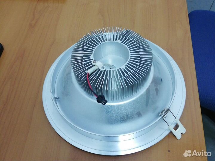 Светильник потолочный светодиодный