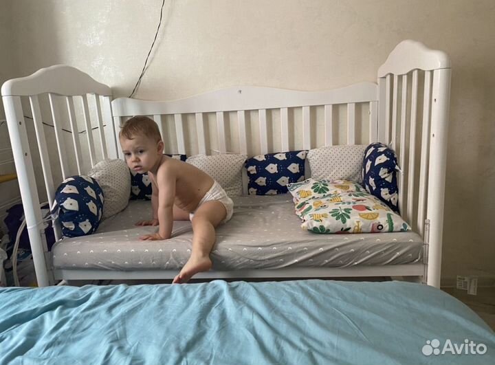 Детская кроватка с матрасом