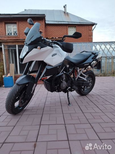Мотоцикл KTM 990 supermoto T