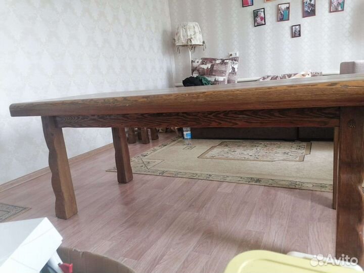 Стол обеденный деревянный