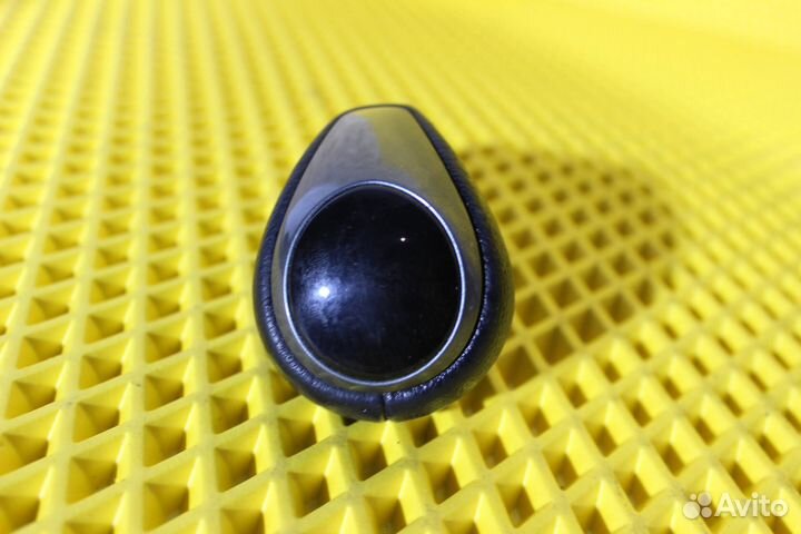 Ручка наболдажник АКПП Kia Rio 3