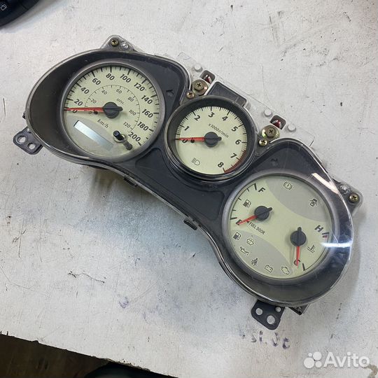 Панель приборов Toyota Rav4 2